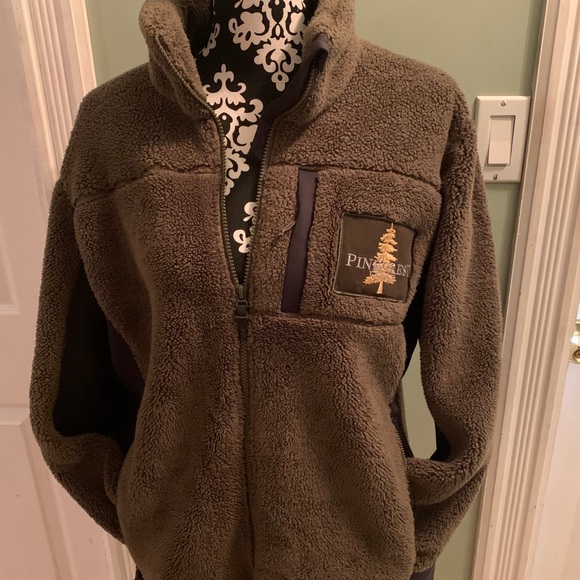 Helly Hansen Other - Helly Hansen F/Z Sherpa sweater from TV set